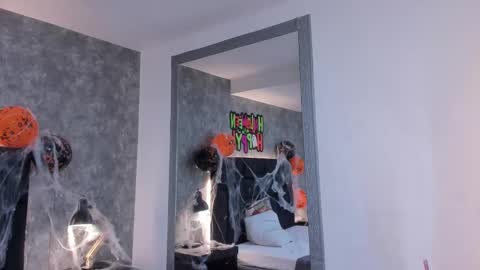 Snapshot of crystaldarliing chatting on 22, 10, 2025 Crystal online show from 22, 10, 2025