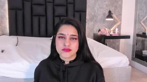 Snapshot of crystaldarliing chatting on 10, 11, 2025 Crystal online show from 10, 11, 2025