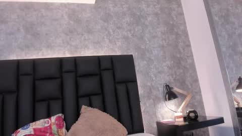 Snapshot of crystaldarliing chatting on 26, 11, 2025 Crystal online show from 26, 11, 2025