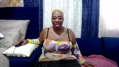 Snapshot of crystaljes chatting on 22, 1, 2025 crystaljes online show from 22, 1, 2025