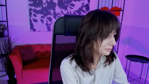 Snapshot of crystallbloom chatting on 7, 10, 2025 crystallbloom online show from 7, 10, 2025