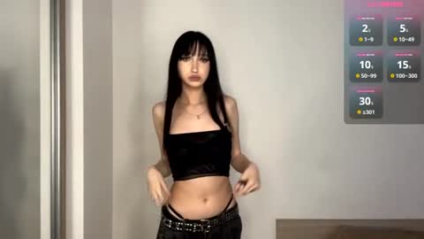 Snapshot of crystalllmolly chatting on 28, 6, 2026 crystalllmolly online show from 28, 6, 2026