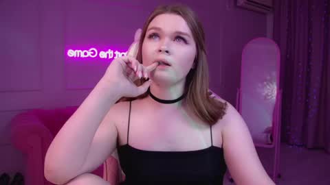 Snapshot of crystallyons chatting on 25, 2, 2025 Crystal online show from 25, 2, 2025