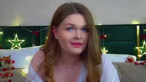 Snapshot of crystallyons chatting on 1, 12, 2025 Crystal online show from 1, 12, 2025