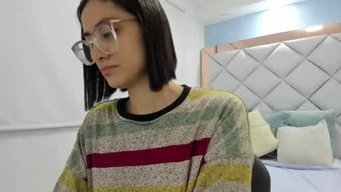 Snapshot of crystalstonee1 chatting on 29, 4, 2026 Crystal online show from 29, 4, 2026