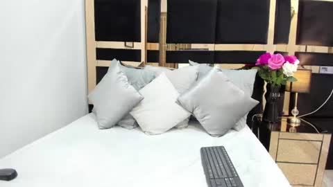 Crystal online show from 12, 7, 2026