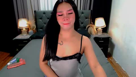 Snapshot of crytastal_lust1212 chatting on 17, 6, 2026 bea takashi online show from 17, 6, 2026