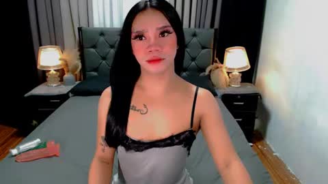 Snapshot of crytastal_lust1212 chatting on 19, 6, 2026 bea takashi online show from 19, 6, 2026