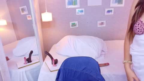 Snapshot of cuckoldlover69_ chatting on 29, 11, 2025 cuckoldlover69_ online show from 29, 11, 2025