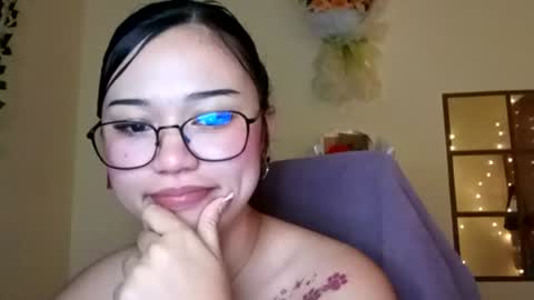 cuddle_queen69 online show from 25, 7, 2026