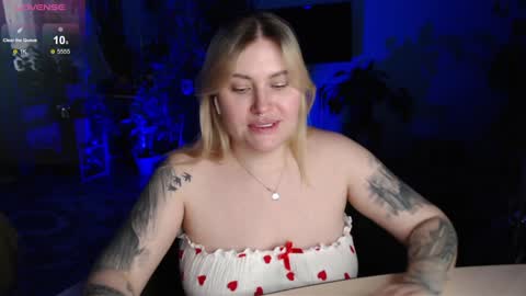 Snapshot of cuddlieschris chatting on 11, 12, 2024 Chris online show from 11, 12, 2024