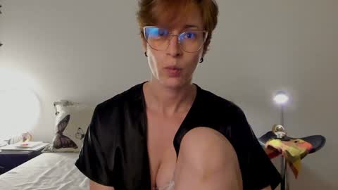 Leonela online show from 3, 1, 2025