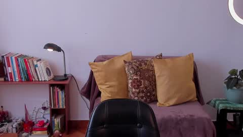 Leonela online show from 7, 2, 2025