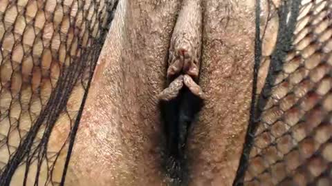 Nambuusi Irene online show from 3, 2, 2026