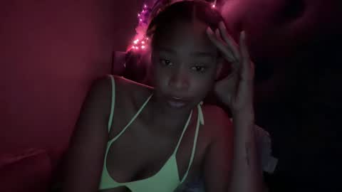 cum2charmxx online show from 8, 10, 2025