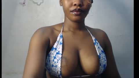 Snapshot of cum_ebony_xxxpetit chatting on 11, 6, 2026 Teeha online show from 11, 6, 2026