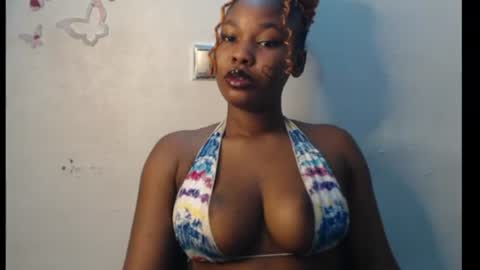 Snapshot of cum_ebony_xxxpetit chatting on 13, 6, 2026 Teeha online show from 13, 6, 2026