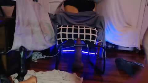 Cumdumpslave2use online show from 27, 4, 2026