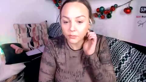 Snapshot of cumguzzlingskank chatting on 22, 11, 2025 cumguzzlingskank online show from 22, 11, 2025