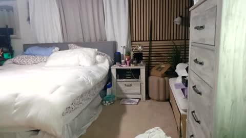 cumguzzlingskank online show from 18, 6, 2026
