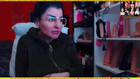 Snapshot of cuminmenowbby chatting on 21, 12, 2025 cuminmenowbby online show from 21, 12, 2025