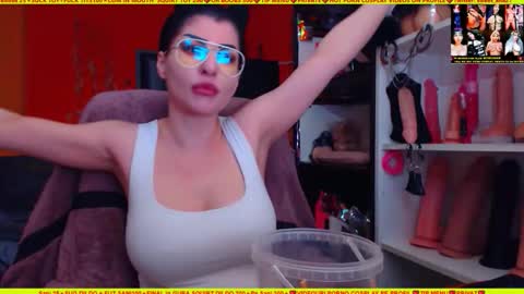 Snapshot of cuminmenowbby chatting on 8, 1, 2026 cuminmenowbby online show from 8, 1, 2026