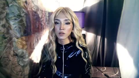 Snapshot of cumwithbrie chatting on 6, 3, 2025 Brie online show from 6, 3, 2025