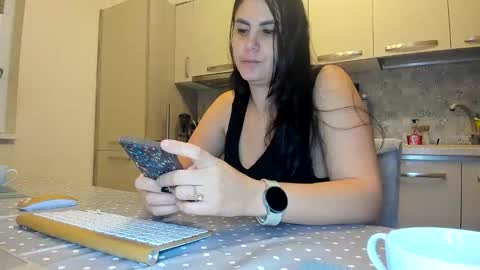 Snapshot of cuplu29 chatting on 21, 10, 2025 maria alex online show from 21, 10, 2025