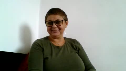 Snapshot of cuplu4346529860 chatting on 7, 10, 2025 couple online show from 7, 10, 2025