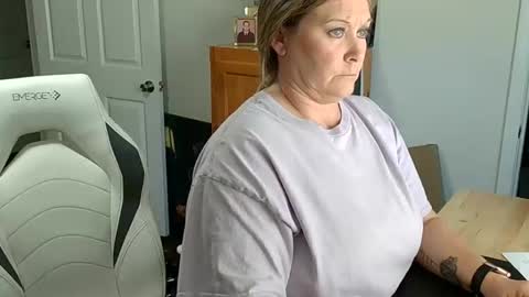 Snapshot of curiouscouple3143 chatting on 3, 2, 2025 curious couple online show from 3, 2, 2025