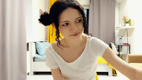Snapshot of curlixiee chatting on 30, 5, 2026 Kira online show from 30, 5, 2026