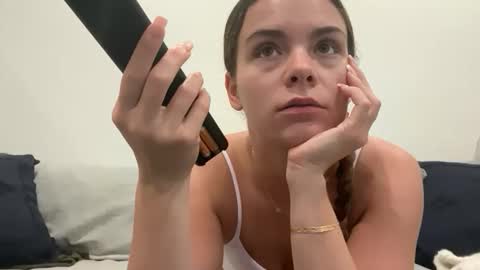 Snapshot of curlylatinaa chatting on 8, 11, 2025 Curly Latina online show from 8, 11, 2025