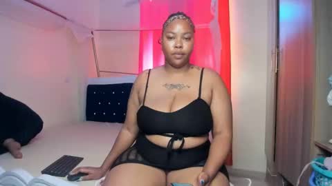 Curvy Latoya online show from 26, 2, 2025