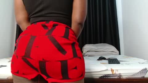 Snapshot of curvy_shirly chatting on 5, 2, 2026 curvy_shirly online show from 5, 2, 2026