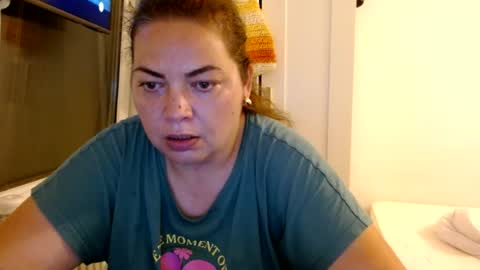 Snapshot of curvymomylore chatting on 30, 6, 2026 Lore online show from 30, 6, 2026