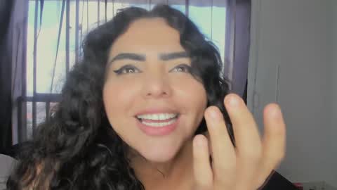 Snapshot of curvypornxxx chatting on 17, 12, 2024 curvypornxxx online show from 17, 12, 2024