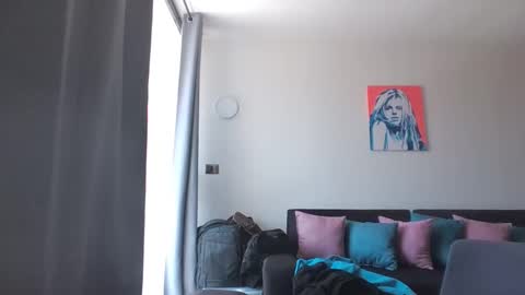 Cute friends online show from 15, 11, 2025