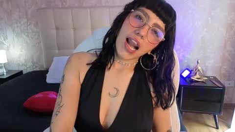 Sofa  online show from 15, 5, 2026