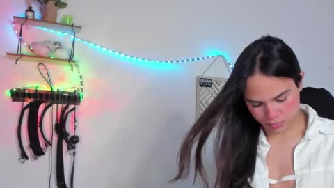 Snapshot of cute_horny12 chatting on 9, 3, 2025 Cute horny1 online show from 9, 3, 2025