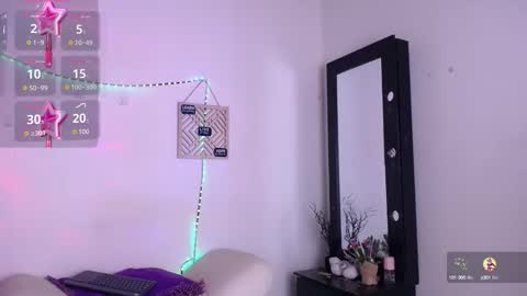 Snapshot of cute_horny12 chatting on 11, 10, 2025 Cute horny1 online show from 11, 10, 2025