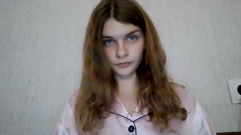 cute_kitte online show from 14, 12, 2024