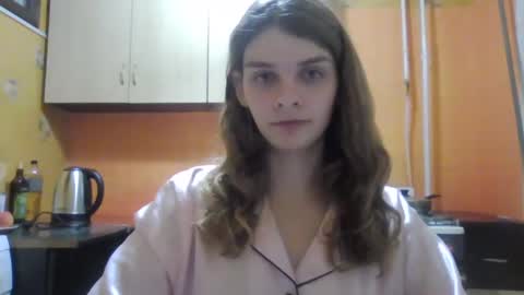 cute_kitte online show from 17, 12, 2024