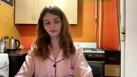 cute_kitte online show from 9, 1, 2025