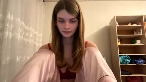 cute_kitte online show from 10, 2, 2025