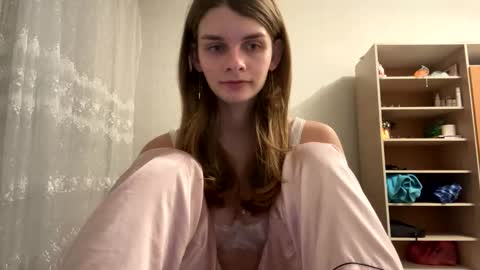 cute_kitte online show from 11, 2, 2025