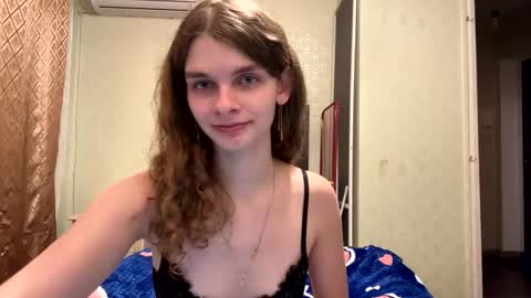 cute_kitte online show from 3, 10, 2025