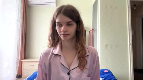 cute_kitte online show from 5, 10, 2025