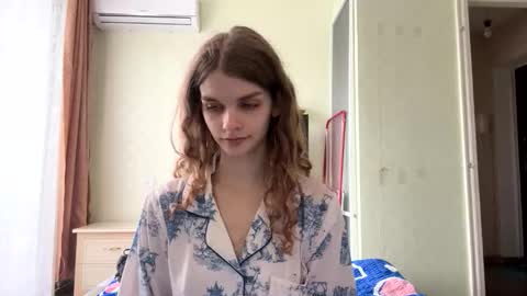 cute_kitte online show from 18, 11, 2025