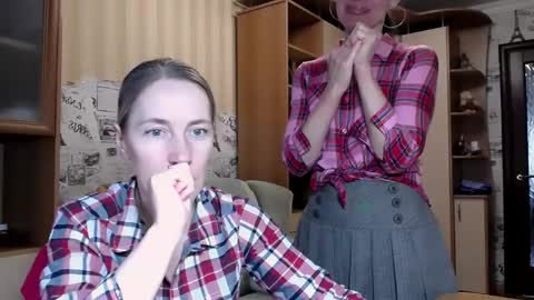 cute_lion_ online show from 7, 3, 2026