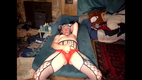 Snapshot of cute_little_one chatting on 12, 4, 2026 cute_little_one online show from 12, 4, 2026